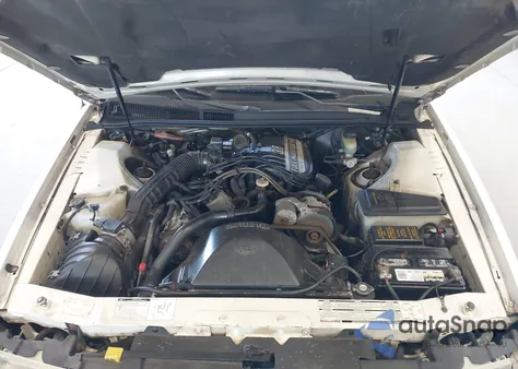 1992 Mercury Cougar Ls z USA, uszkodzony, nr VIN 1MEPM6045NH646487